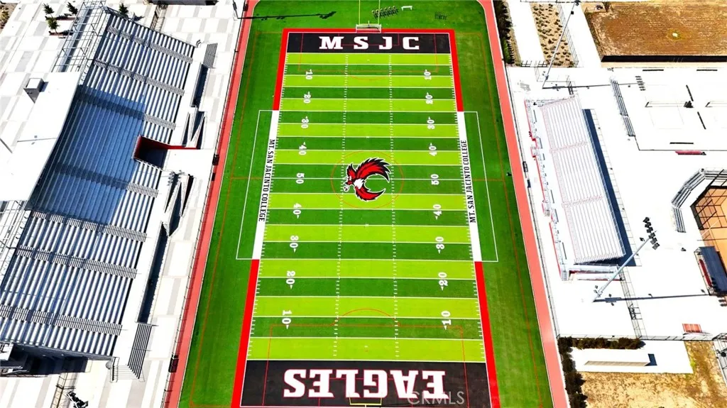 28594 Moon Shadow Drive, Menifee, California 92584 home-pic-18